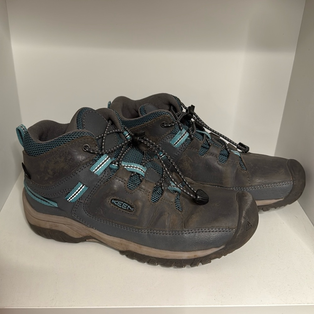 Keen Kids’ Girls Targhee Waterproof Boot Hiking Boots size big kid 4